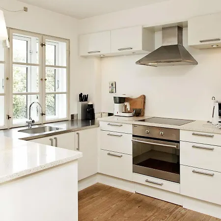 Three-bedroom Holiday In 19 Hébergement de vacances *